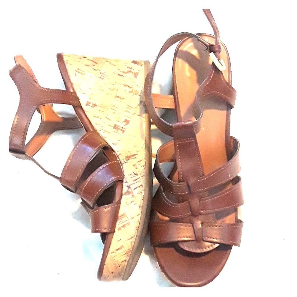 Franco Sarto Tstrap wedge